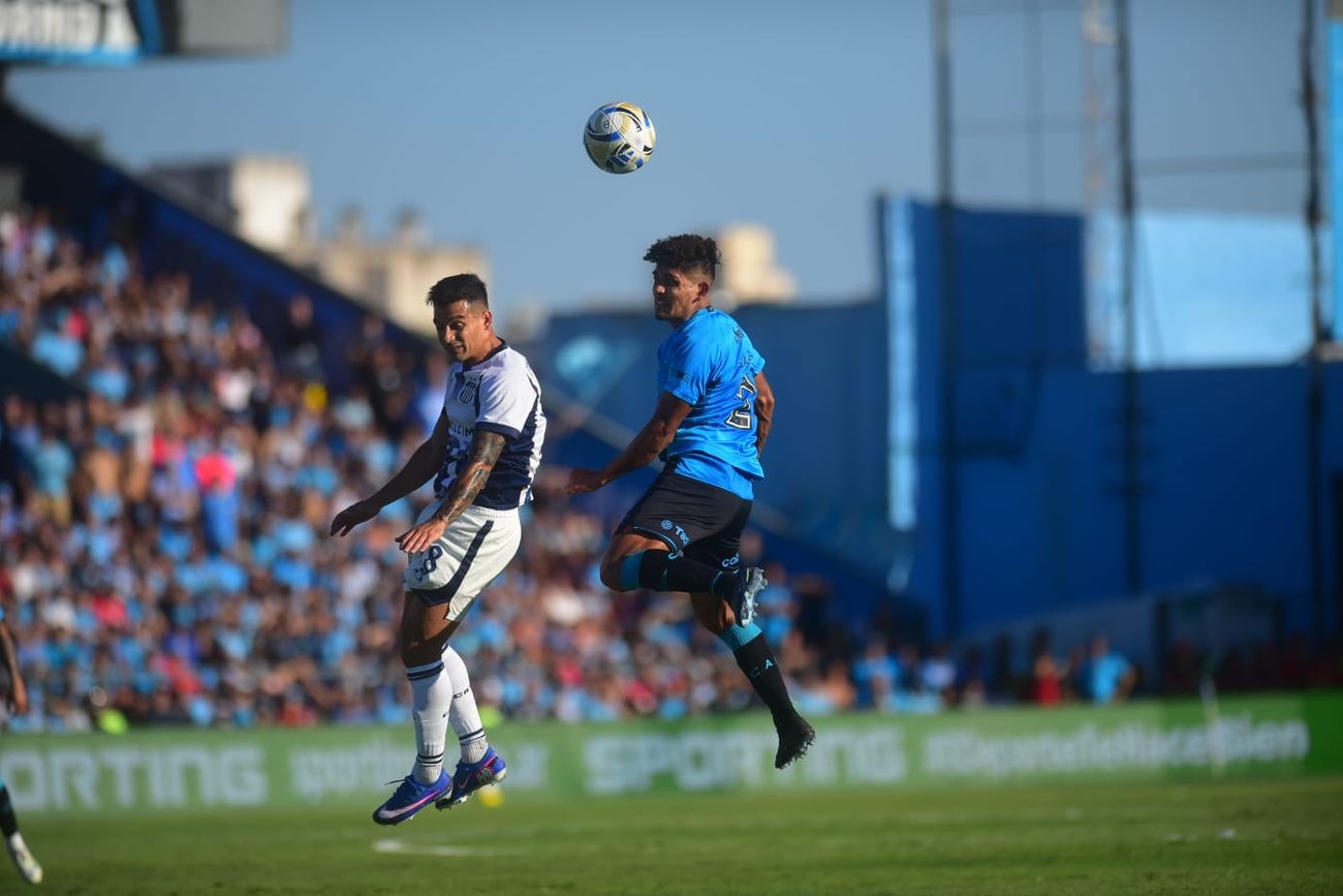 Belgrano vs Talleres en el clásico. 