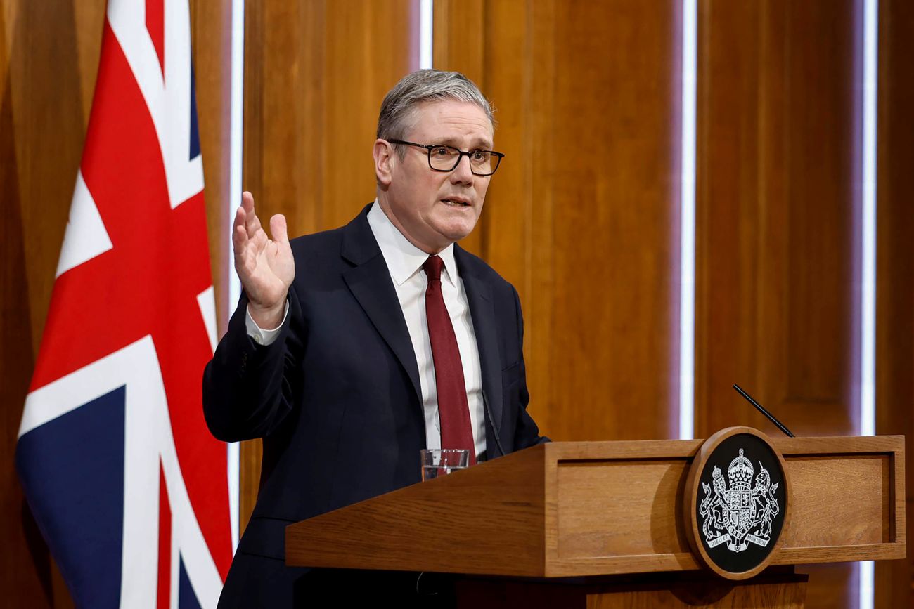 El primer ministro del Reino Unido asegura que trabaja con otras naciones en un "plan viable" para liberar el estrecho de Ormuz. 