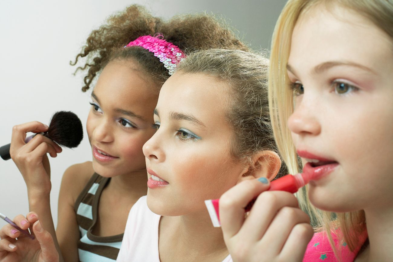 Anmat prohibió 5 productos cosméticos infantiles. (Imagen ilustrativa)
