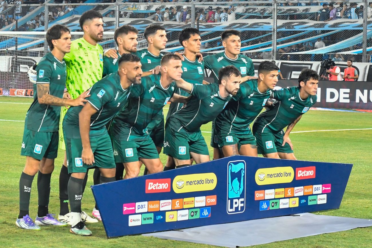 Estudiantes de Río Cuarto visitó a Racing por el Torneo Apertura 2026. 