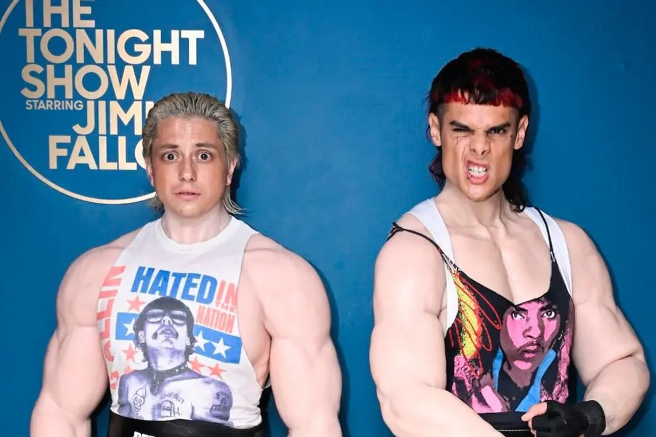Ca7riel y Paco Amoroso en The Jimmy Fallon Show.