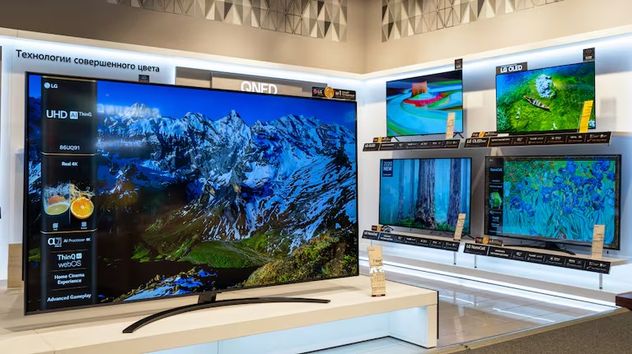 La venta de televisores viene lenta por ahora y esperan que la demanda se reactive en la previa del Mundial. (La Voz)