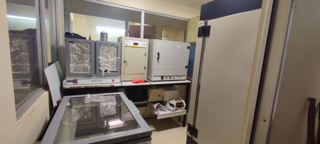 Ultrafreezers con muestras del Instituto Multidisciplinario de Biología Vegetal (Imbiv)