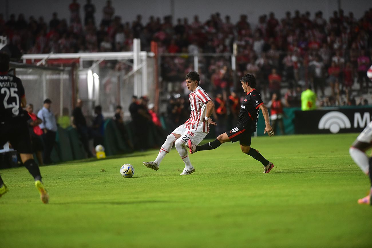 Massaccesi se ganó el reconocimiento de la gente en su primer partido. 