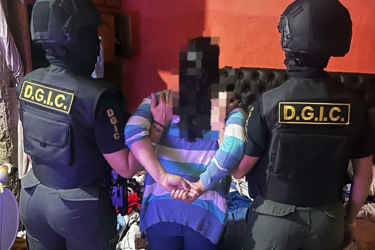 Detienen a presuntos integrantes de banda que robaba a choferes de Uber. (Policía).