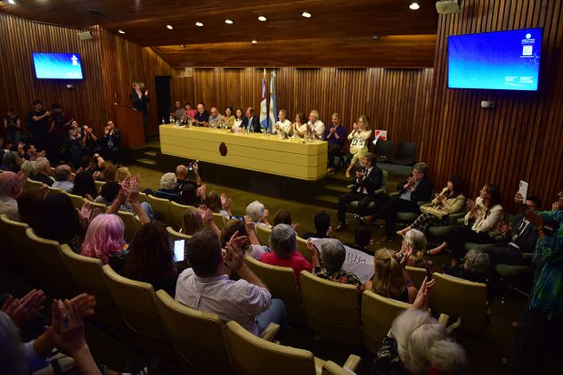 Tribunales Federales. Conferencia de prensa donde dieron precisiones de las 12 personas identificadas en la zona conocida como Loma del Torito, en cercanías del centro clandestino de detención La Perla. (José Hernández/La Voz)