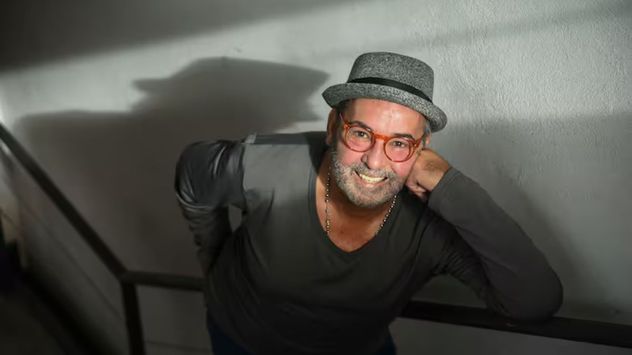 Rodolfo Valss: el actor de teatro musical que le da vida al "Big" desde hace más de dos décadas.