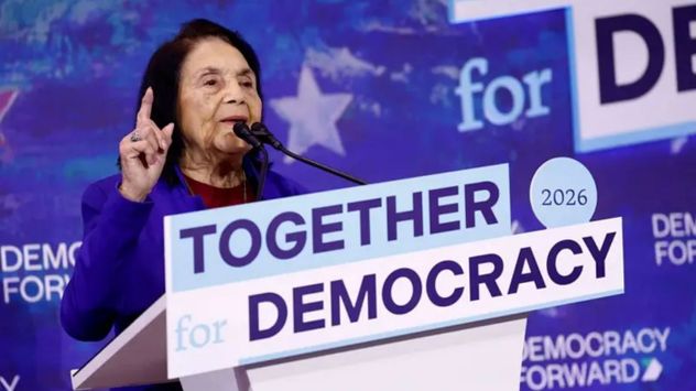 Dolores Huerta es una de las mujeres que ha roto el silencio.