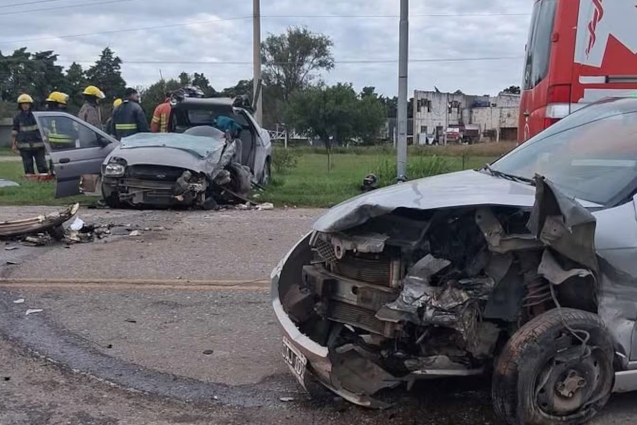 Choque frontal en Córdoba: murió un conductor tras impactar contra un taxi