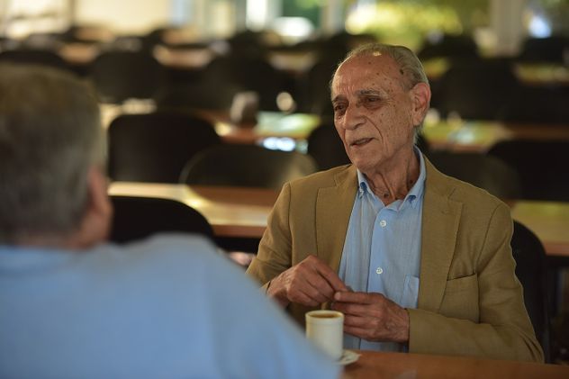 José "Cacho" Coronel fue amigo de José Manuel de la Sota compartieron varios meses en la cárcel, en el primer año de la dictadura más sangrienta que hace 50 años azoló el país. (José Gabriel Hernández)
