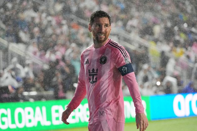 Lionel Messi hizo su gol 900 en su carrera profesional jugando en Inter Miami contra Nashville. (AP)