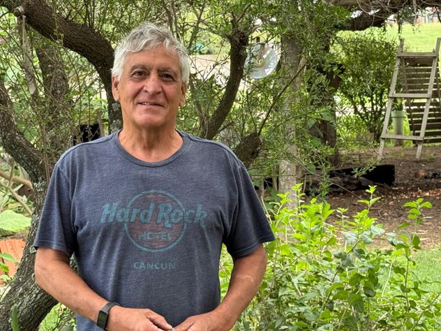 Marcelino Estefanía, juanto a su esposa fallecida Norma, crearon el Hogar María Madre de Dios.