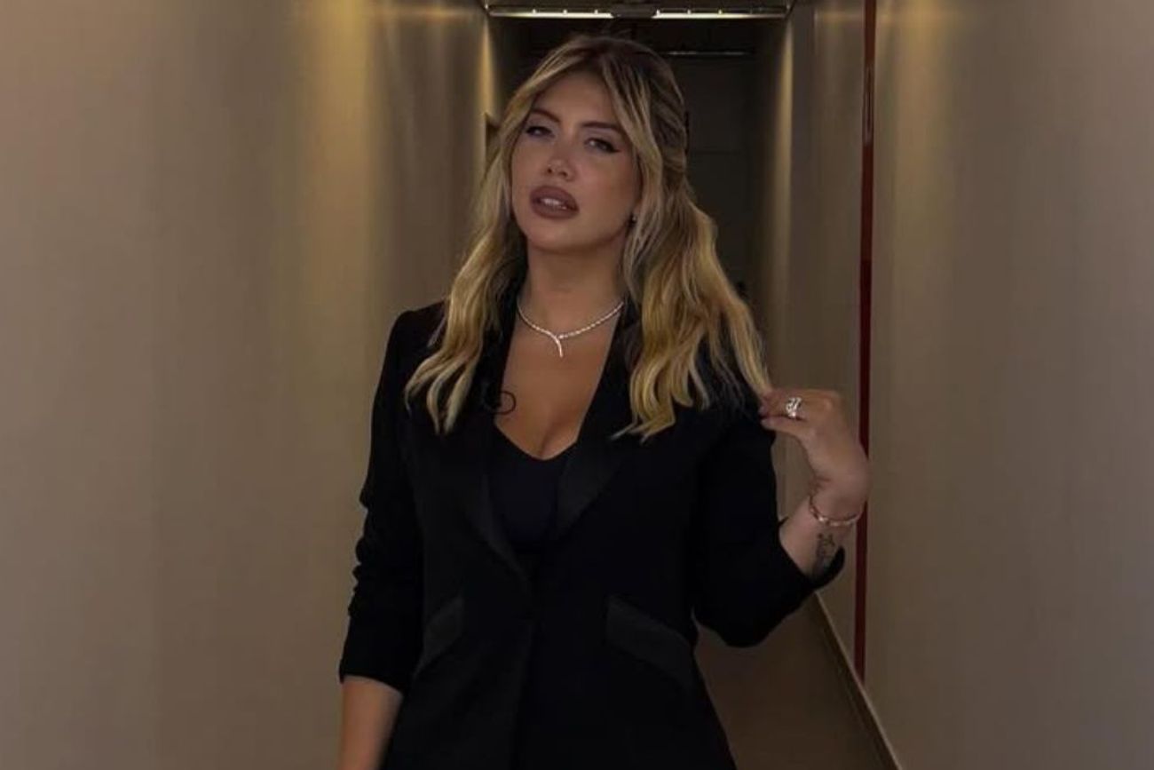 El accesorio millonario de Wanda Nara: cuánto cuesta el exclusivo moño de Prada con el que marcó tendencia.
