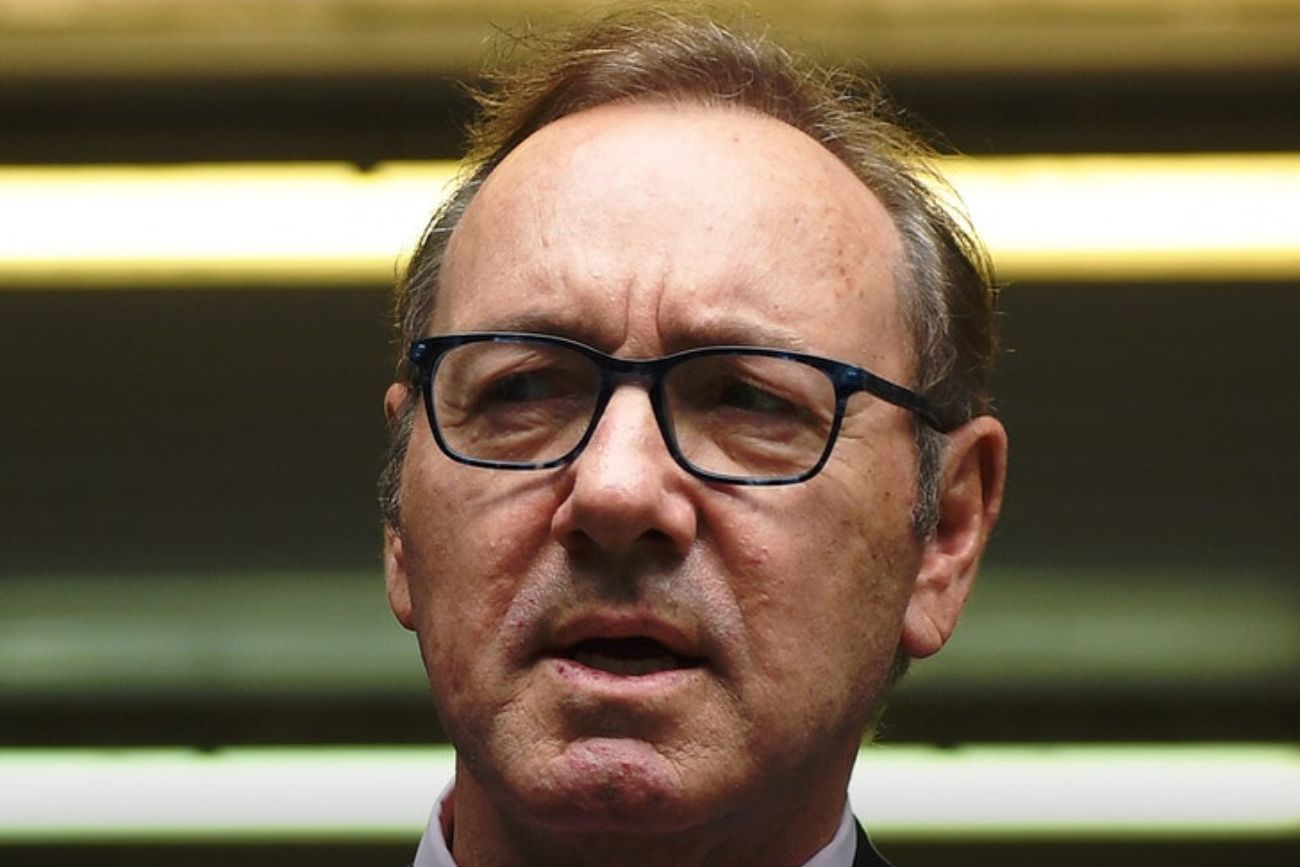 Kevin Spacey llegó a un acuerdo con tres hombres que lo acusaban de abuso sexual antes del juicio civil