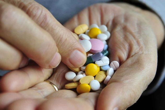 Medicamentos, tratamiento hipertensión en adultos mayores.