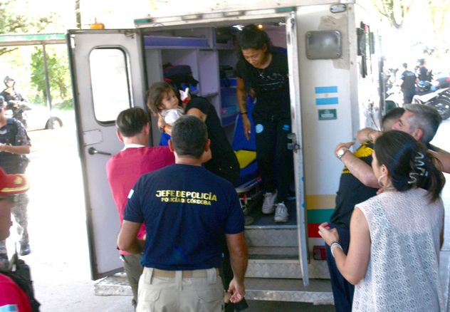 Busqueda y aparición de Esmeralda, la nena de 2 años de Cosquin que estuvo casi 20 horas perdida.