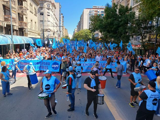 El Gobierno provincial quitó la cláusula por recaudación y ofreció una tercera oferta mejorada. (Prensa UEPC) 