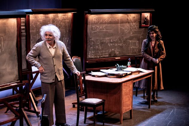 Relatividad, obra teatral con Luis Machín, Gabriela Toscano y Catherine Biquard, llega a Ciudad de las Artes. 