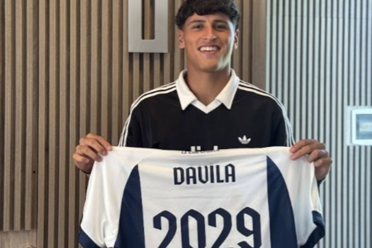 Valentín Dávila. El juvenil de 19 años tuvo su debut en la presente temporada se convirtió en el máximo artillero de Talleres con tres tantos. El camino del "cebollita" que fue de Primera y arribó a los 9 años.