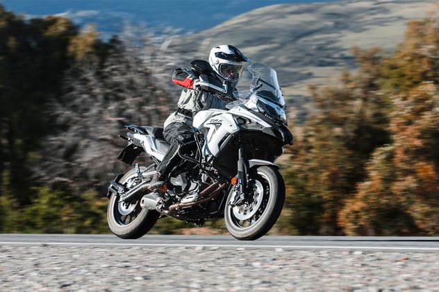 Benelli TRK 502.