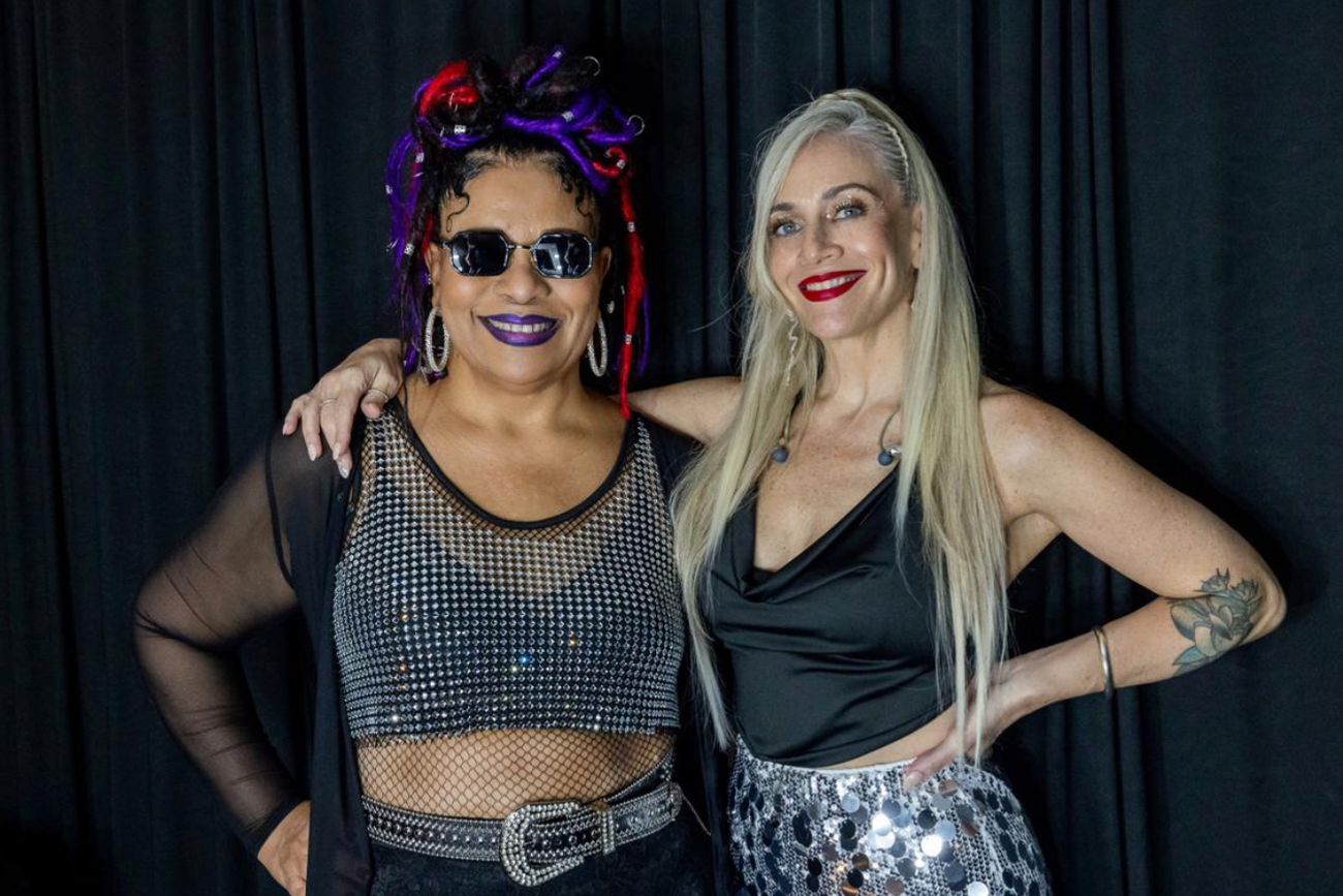 Déborah Dixon y Luciana Palacios, las voces femeninas de Los Fundamentalistas del Aire Acondicionado. 