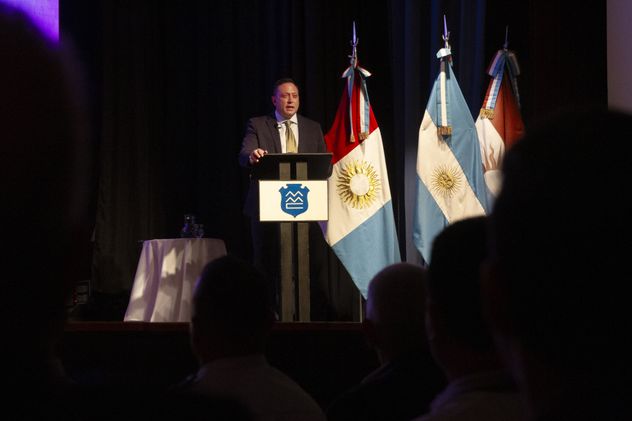 El intendente de Mina Clavero, Luis Quiroga, anunció la ampliación de la red de gas natural en la ciudad.