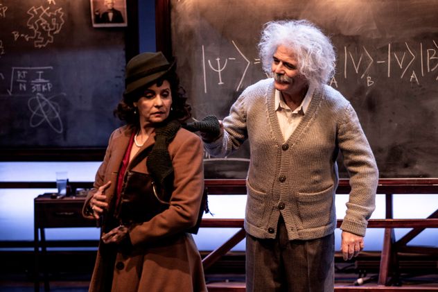 Relatividad, obra teatral con Luis Machín, Gabriela Toscano y Catherine Biquard, llega a Ciudad de las Artes. 