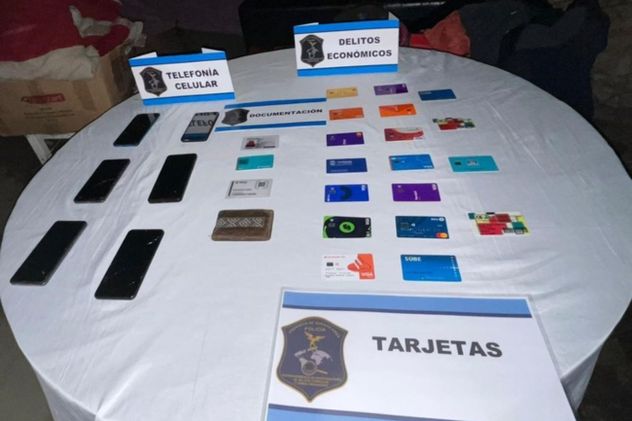 Cayeron “Los Cazadores de Abuelos”: fueron detenidos por estafar a jubilados en bancos (Gentileza: Clarín)