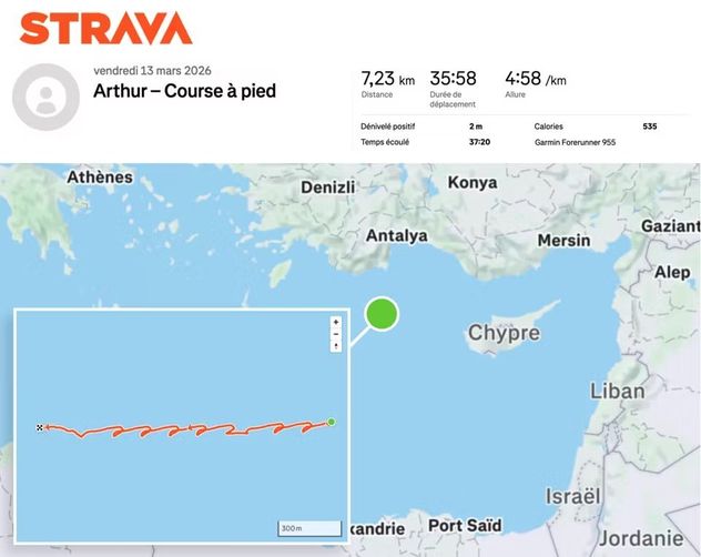 Un oficial, identificado con el nombre ficticio de Arthur, registró una carrera de más de siete kilómetros sobre la cubierta del buque mediante su smartwatch.