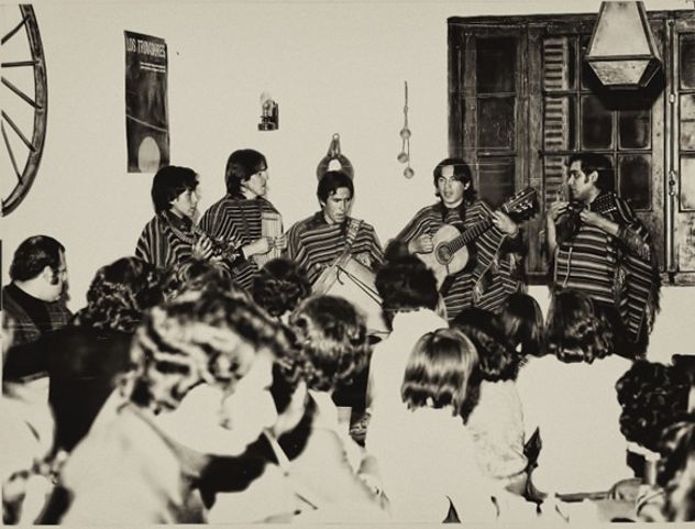 Puca Wara, formado por estudiantes bolivianos en Córdoba. 