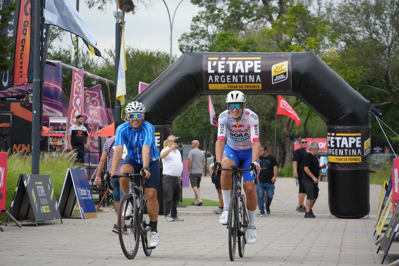 Más de dos mil participantes esperan L'Etape Argentina by Tour de France con entusiasmo. La mística y la tradición llegaron a la provincia.