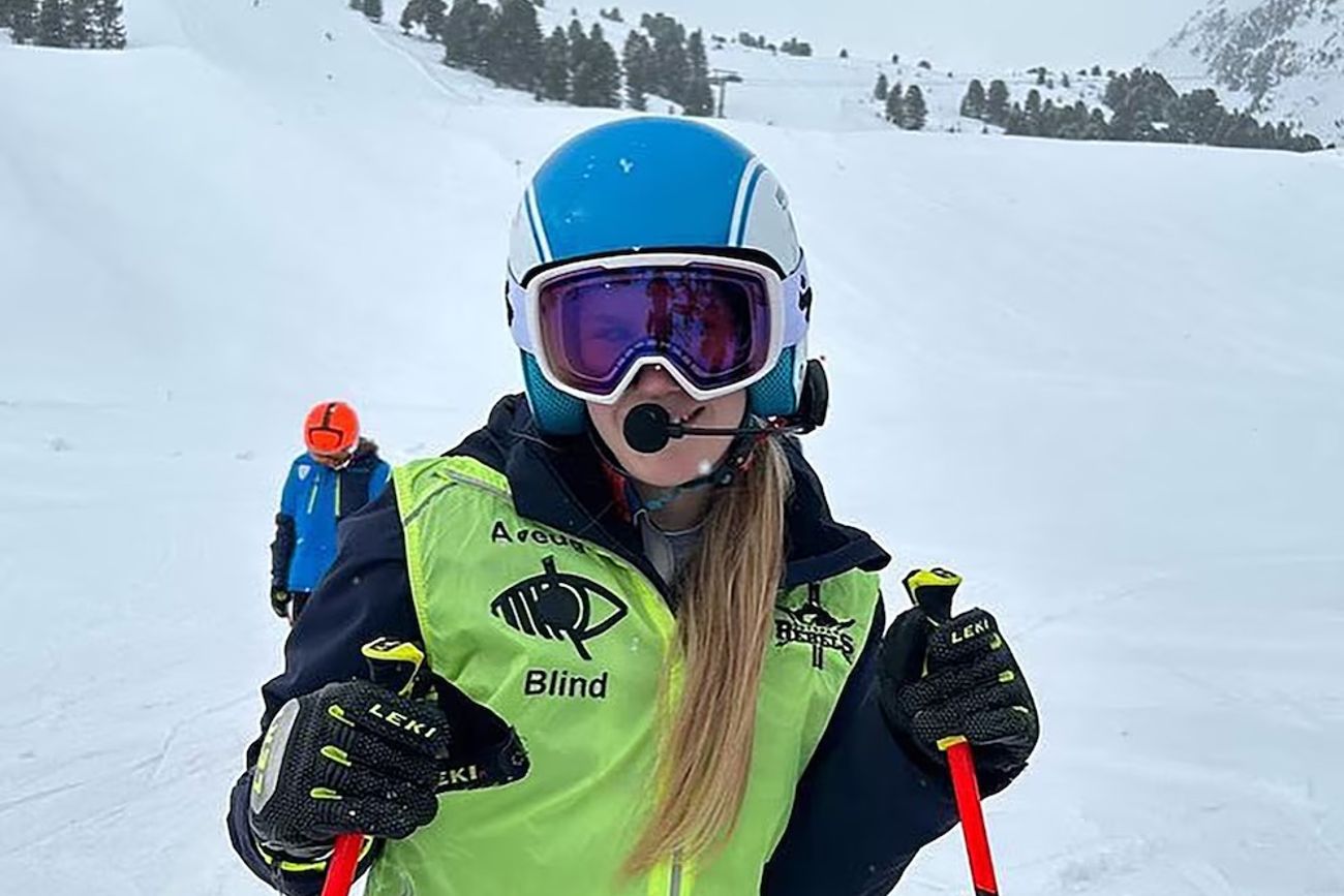Quién es Pickle, la perra clave para una esquiadora en los Paralímpicos.
