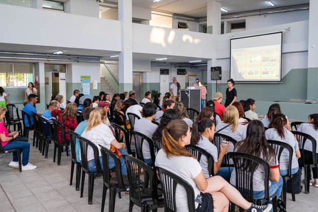 Lejos de plantearse como acciones aisladas o de carácter eventual, estas políticas se inscriben en una perspectiva sostenida en el tiempo.