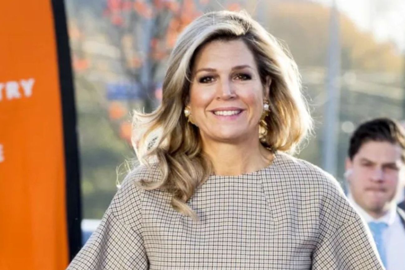El llamativo accesorio tendencia que Máxima sumó a su look de Zara y fue furor 