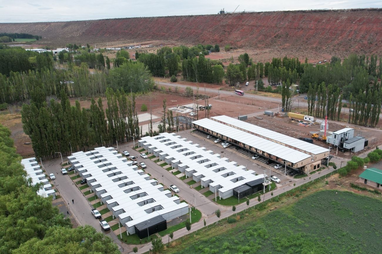 Álamos es un barrio residencial pensado para ofrecer servicios de vivienda a empresas que se dedican a la explotación de Vaca Muerta.