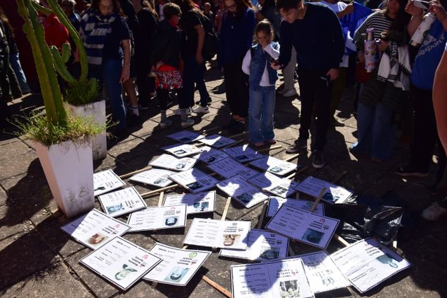 Encuentro inédito de socias y socios de Belgrano, Instituto, Talleres y Estudiantes de Río Cuarto en La Perla en el marco de los 50 años del Golpe. Memoria y fútbol.