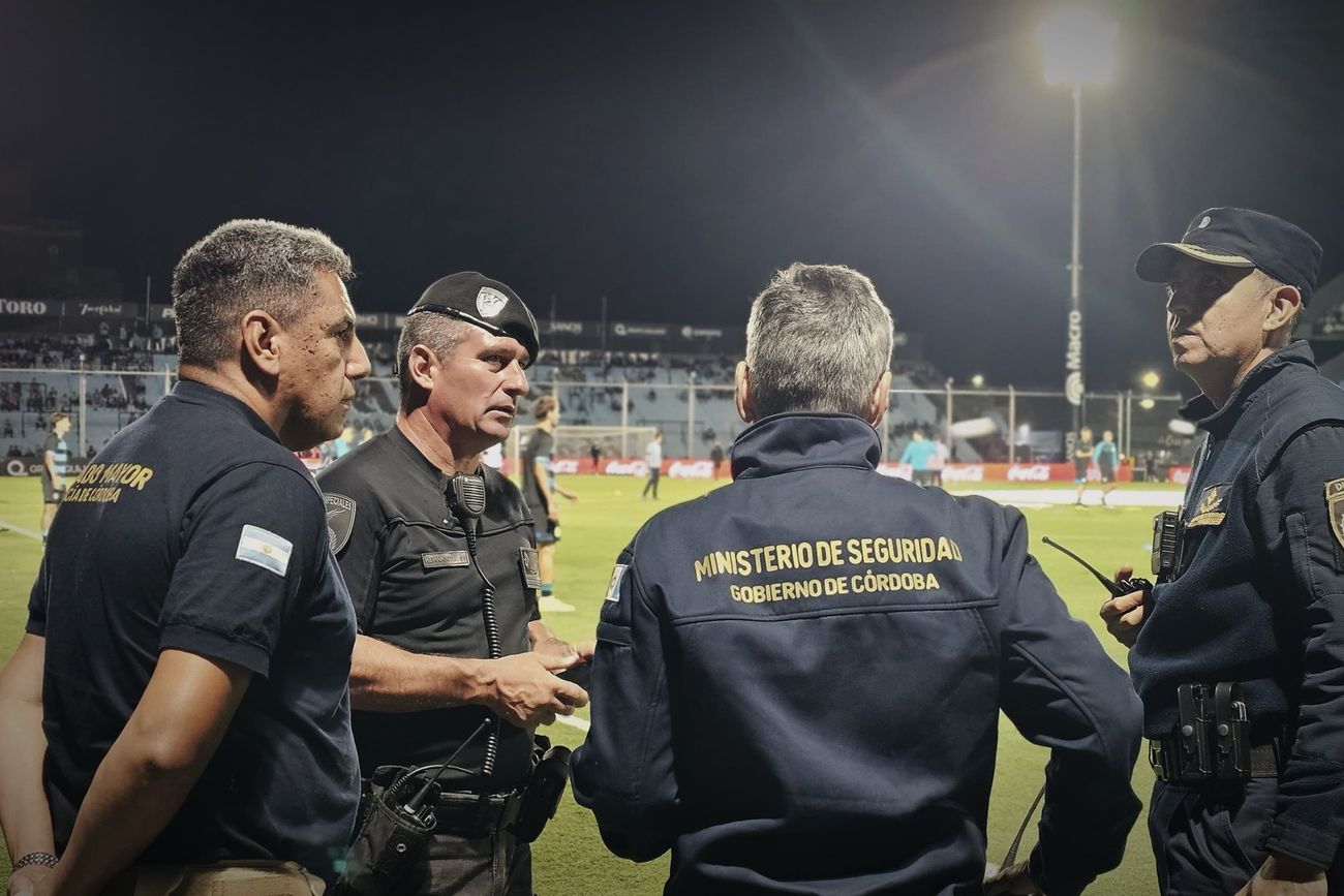 Operativo de la Policía de Córdoba en Belgrano.