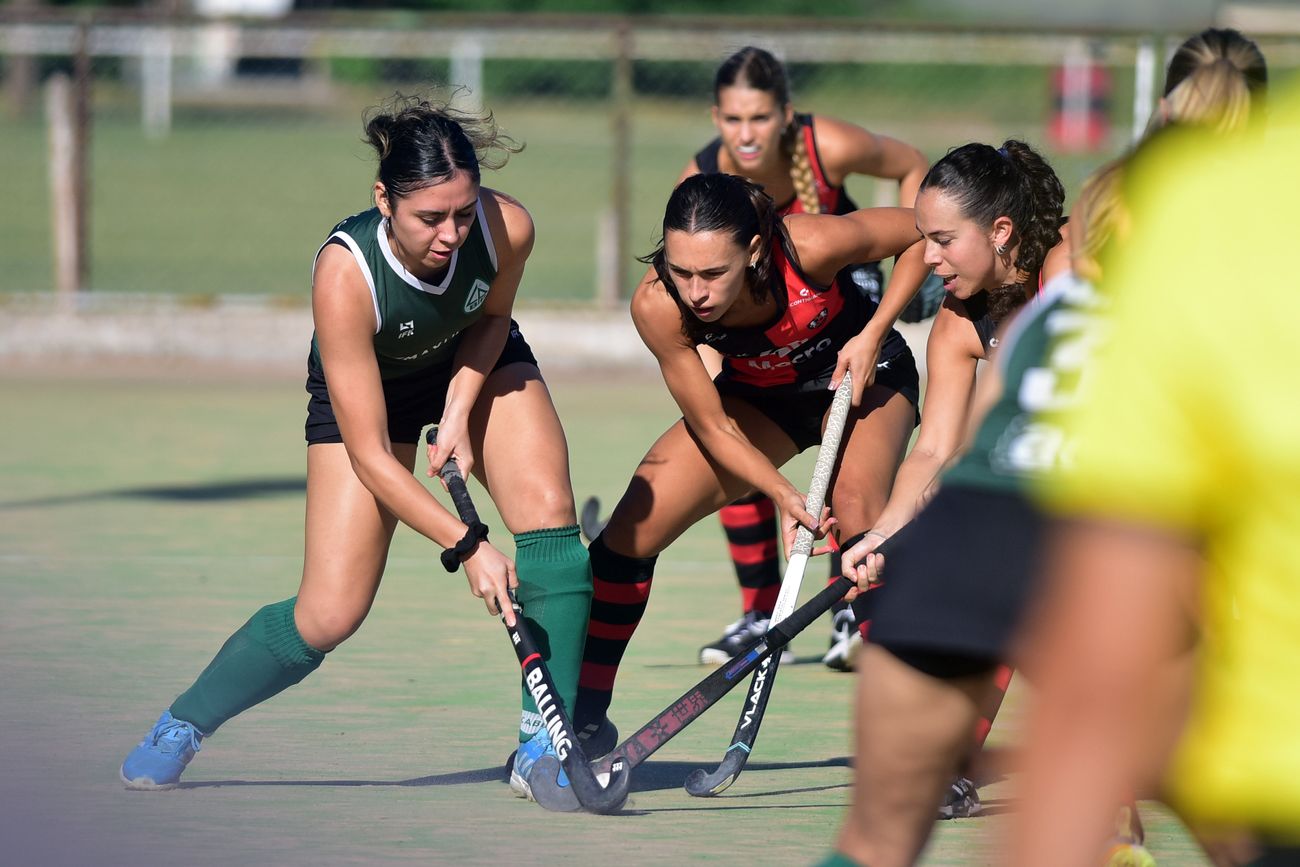 Córdoba Athletic vs Barrio Parque en la primera fecha del Torneo Oficial Damas A.