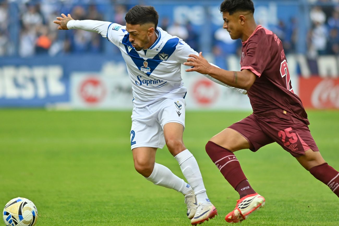 Vélez ante Lanús, por la fecha 12 del Torneo Apertura.