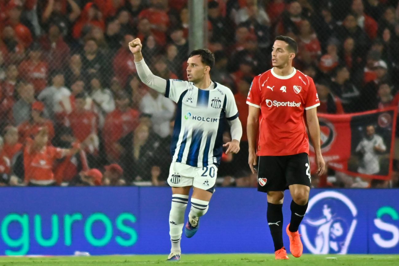 Talleres en su partido ante Independiente en el Torneo Apertura.