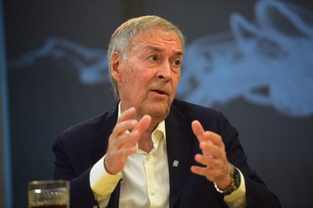 Para el diputado Juan Schiaretti, la industria automotriz local posiciona a Córdoba en el comercio internacional. (La Voz  / Archivo) 