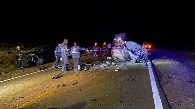 Tragedia en la Ruta 3: un choque frontal cerca de Garayalde dejó tres muertos y varios heridos graves. (Policía del Chubut)