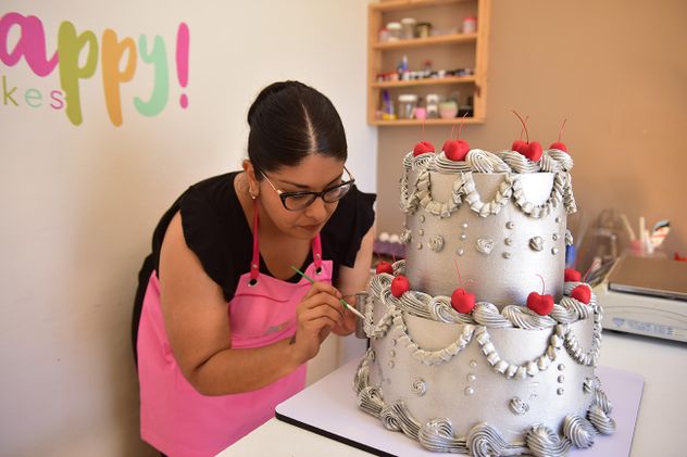 Belén de Happy Cakes. Belén le hizo la torta de cumpleaños a Tini Stoesell.