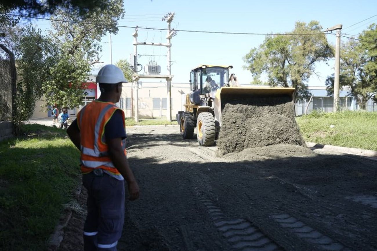 “430 Cuadras de Pavimento” en barrio San Juan Bautista.