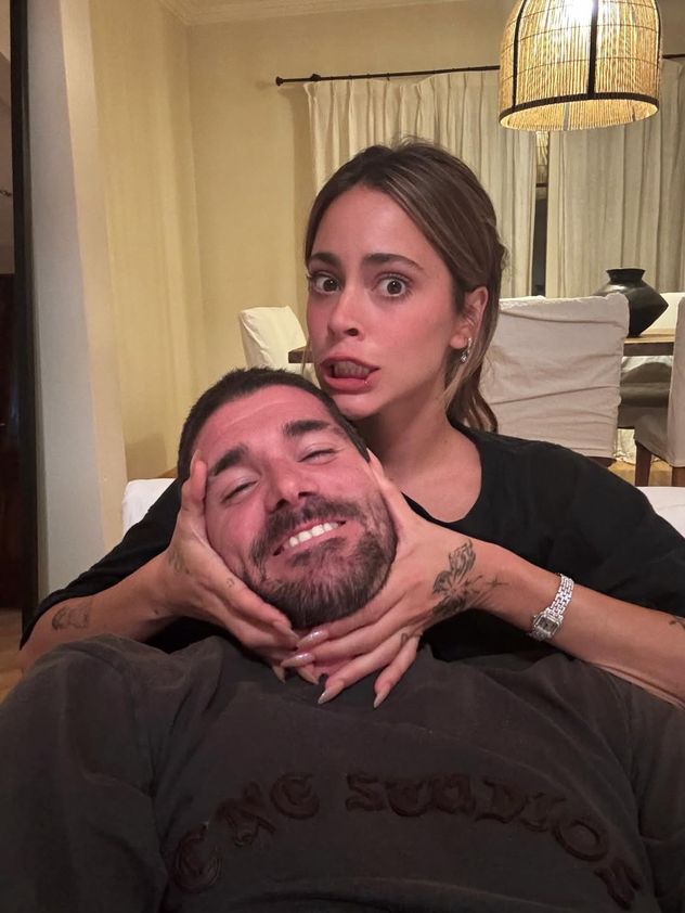 Rodrigo de Paul compartió tiernas fotos para festejar el cumpleaños de su novia Tini (Instagram)