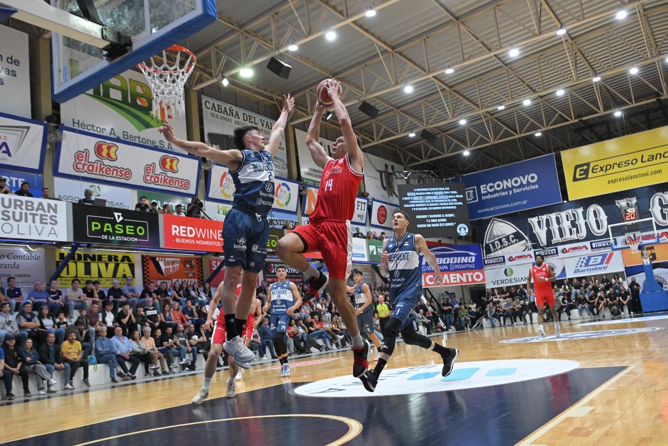 Instituto e Independiente de Oliva se enfrentan este lunes por octava vez en la historia de la Liga Nacional de Básquetbol. (Prensa Independiente)