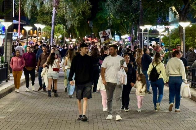 Durante el fin de semana extra largo, miles de turistas de distintos puntos del país eligieron Carlos Paz.