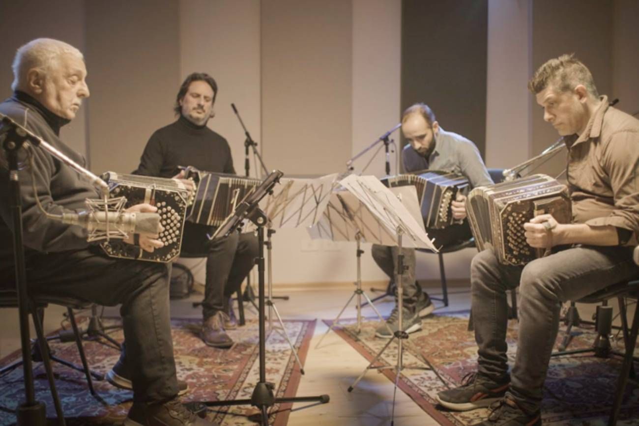 Pablo Jaurena, junto a Daniel Binelli, Santiago Segret y Daniel Ruggiero en la grabación de "Loca bohemia". (Gentileza  Yael Szmulewicz)