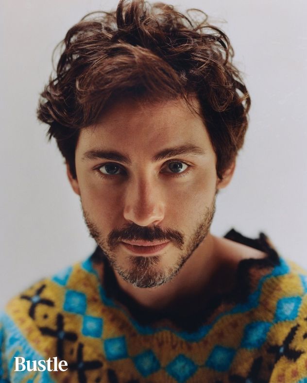 Logan Lerman interpretará a Matt.