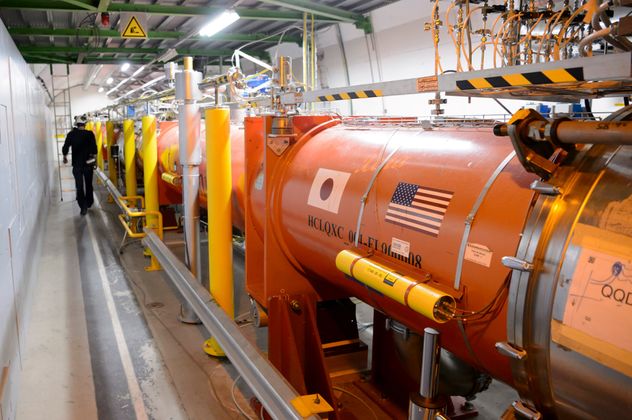 El CERN logró trasnportar antimateria.